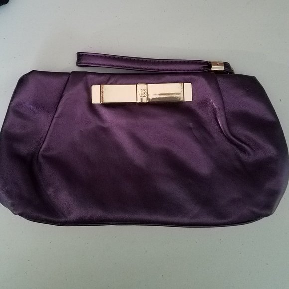 Barrel Bag w/Clutch Cosmetic Bag - Picture 6 of 7